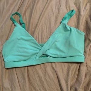 Fabletics sports bra